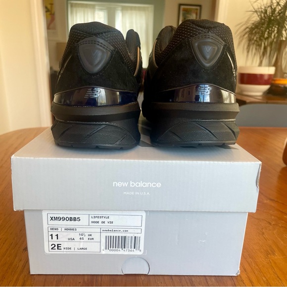 BNIB!  Men’s black New Balance 990v5!  Size 11 2E wide - Picture 5 of 7